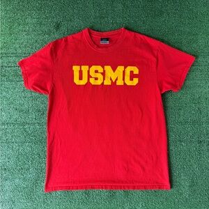 Y2K USMC red t-shirt with yellow lettering  Size L,
